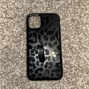 Black Leopard - iPhone 11 Loopy case with black Loopy
